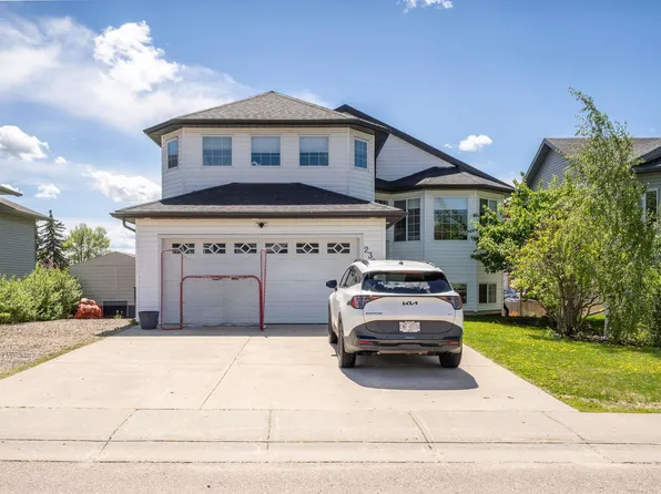 2309 3rd Ave, Cold Lake, AB T9M 0A4