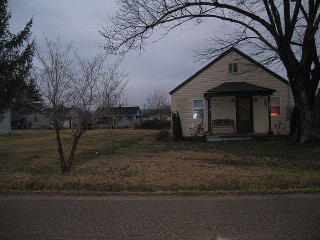 1st image of 1020 Van Dyke Ave