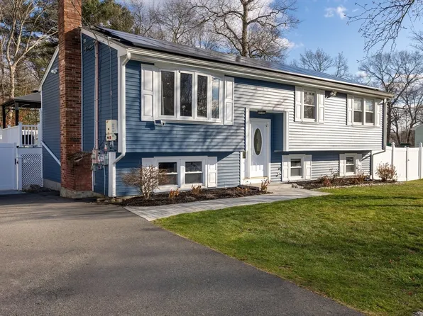 19 Hal Ave, Brockton, MA 02301