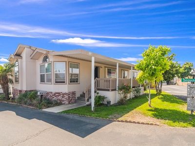 100 Sequoia Way #1, Santa Ana, CA, 92703
