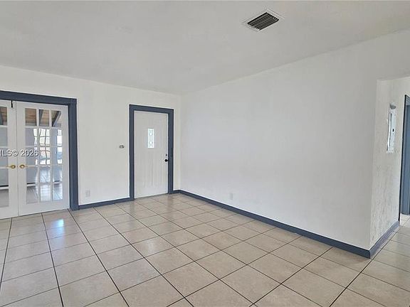 5th image of 2100 N 62nd Ave
