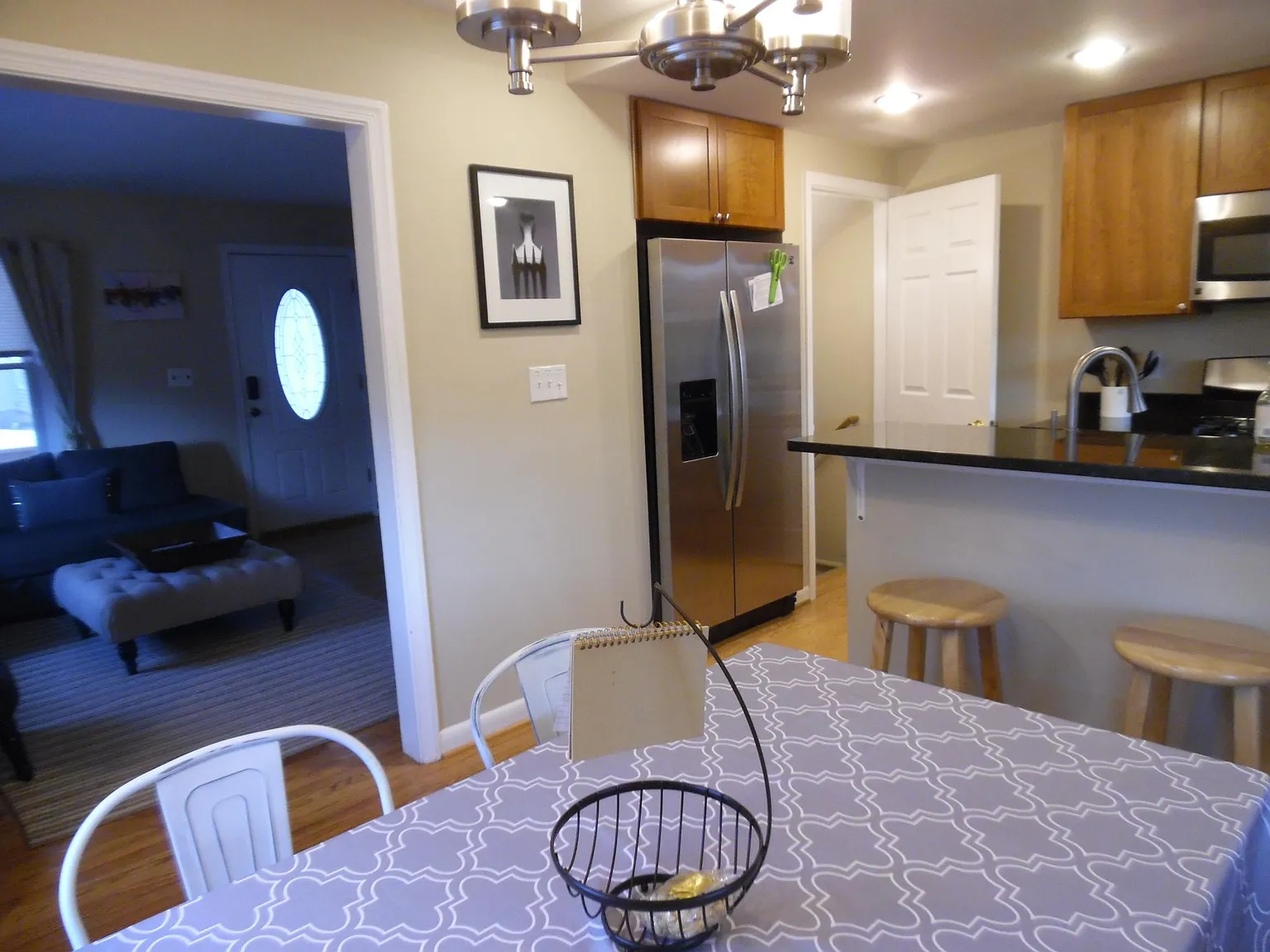 3 bed, 1080 sqft, $2,950 — Photo 3
