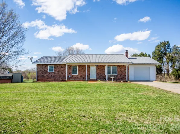 2890 Hobson Rd, Cleveland, NC 27013