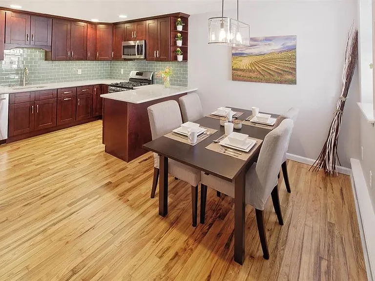 132 Adams St #1 — Photo 3