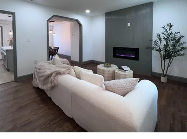 2802 W Garrison Ave, Baltimore, MD 21215