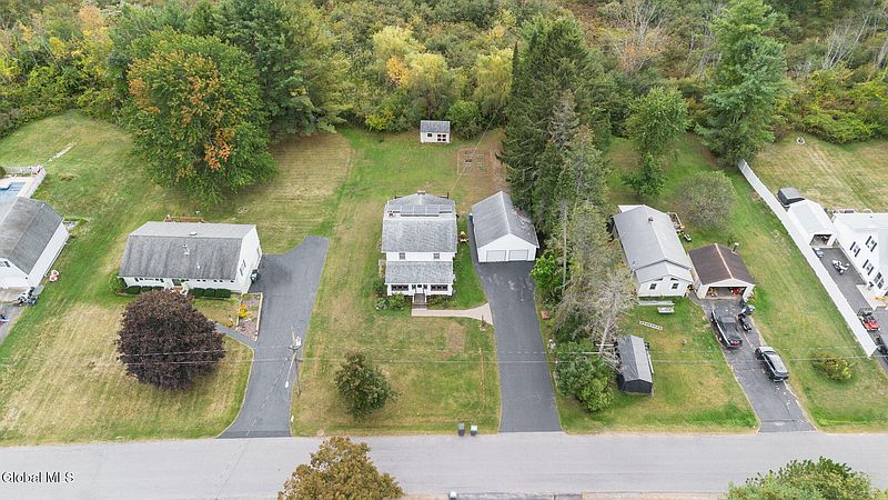 2nd image of 245 Scenic Drive