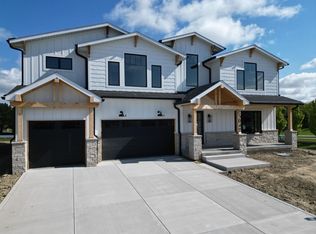 13042 Spirea Ave, Saint John, IN 46373