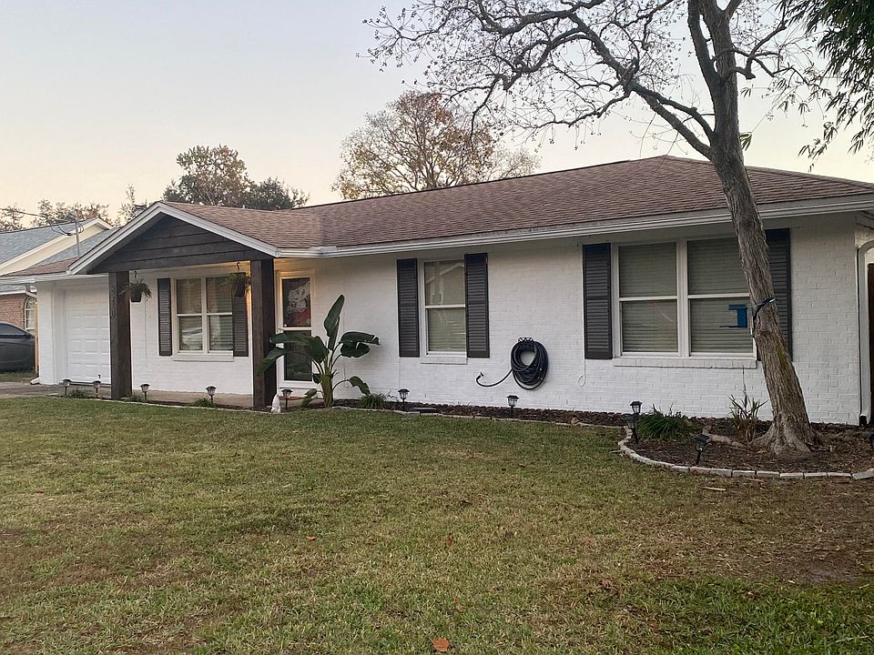 1st image of 840 Boulevard De Lorleans