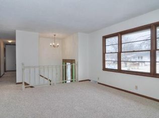 5539 Pawnee Dr, Kansas City, KS 66106
