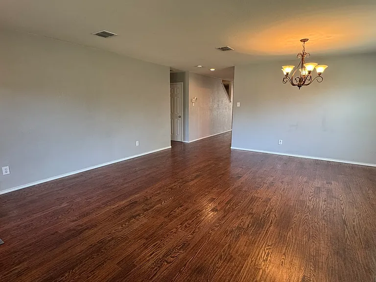 13287 Fowler Dr — Photo 5