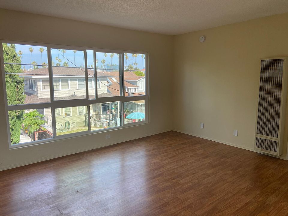 1st image of 130 S Oxford Ave #20