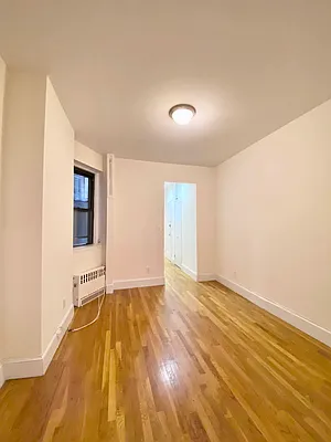 Rented by Waverly Realty Associates | media 5