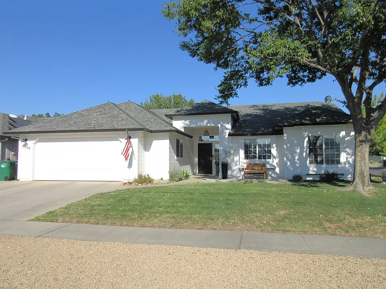 3008 Coach Lite Dr — Photo 2
