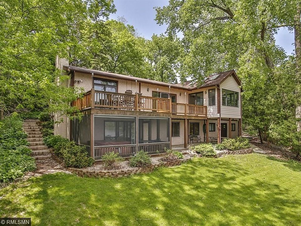 1st image of 3140 Shorewood Dr