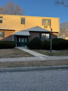 28 Enid Street APT B, Bridgeport, CT, 06606