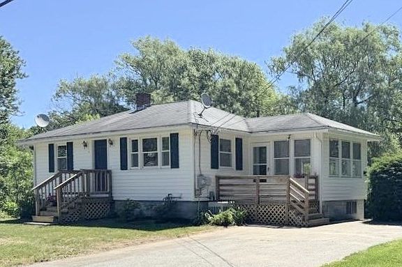 2nd image of 14 Mercier St