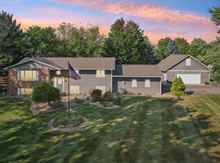 935 Ridge Pass, Hudson, WI 54016