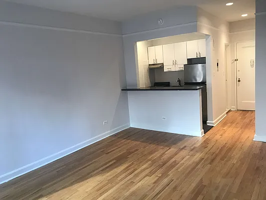 Rented by Metropolis Real Estate of Manhattan | media 33