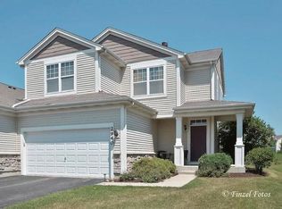 2940 Strauss Ct, Woodstock, IL 60098