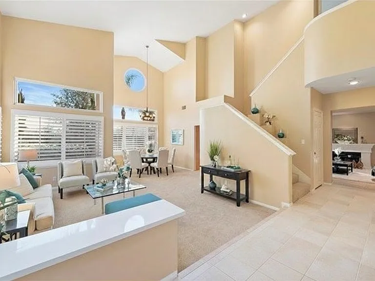 14 Sand Oaks Rd — Photo 2