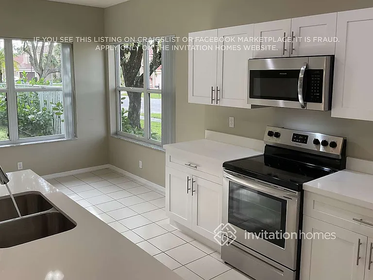21919 Philmont Ct — Photo 8