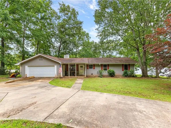 240 Brushy Creek Cir, Jackson, GA 30233