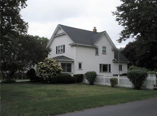 254 Stanton Ln, Rochester, NY 14617