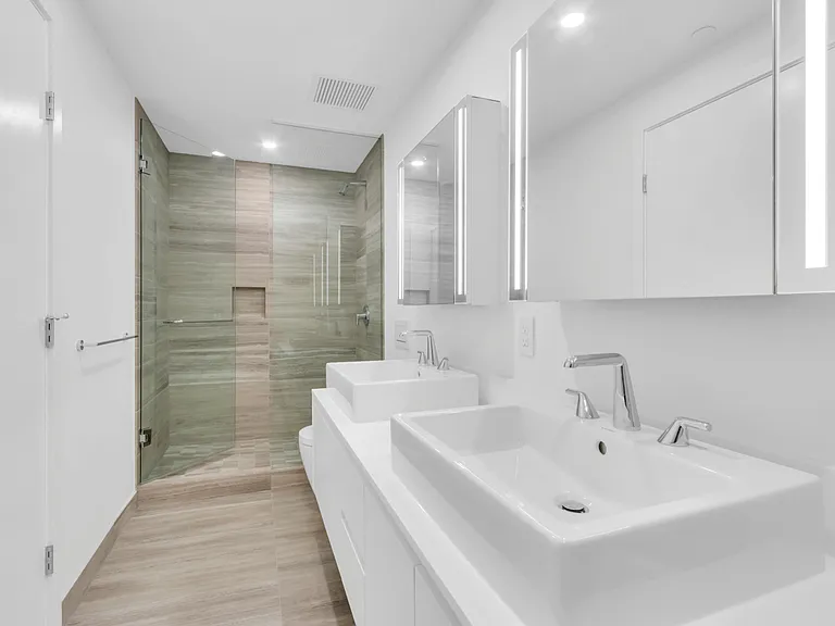 1480 Howe St #35XX — Photo 15