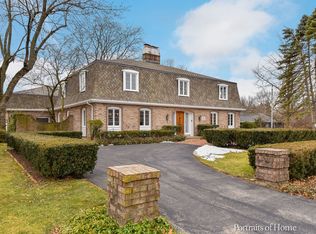 142 E Farnham Ln, Wheaton, IL 60189