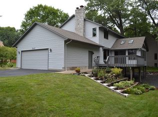 2243 James St, Eagan, MN 55122