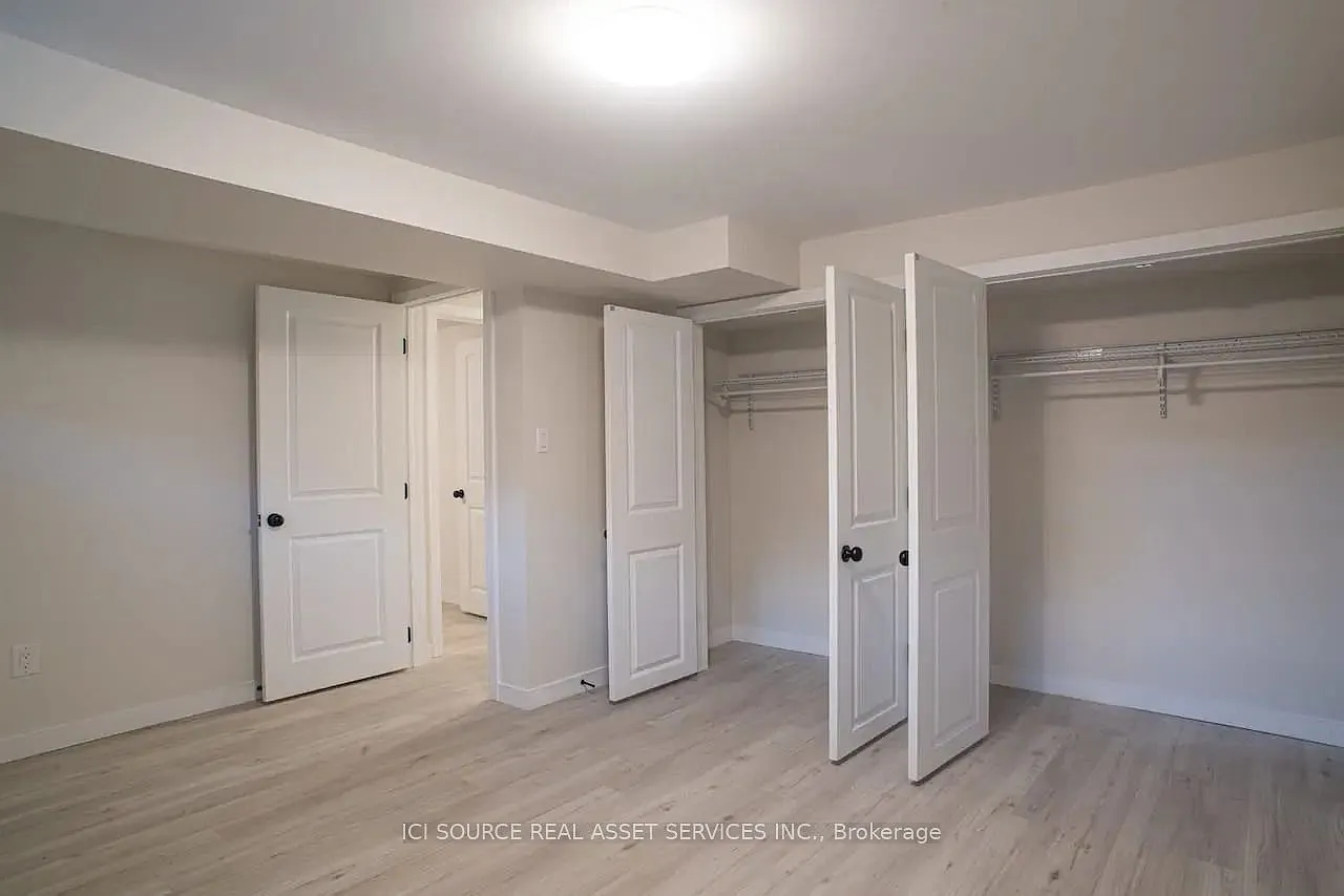 3 bed, $2,300 — Photo 4