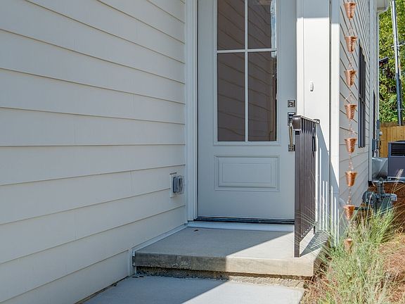 5th image of 3504A Wrenwood Ave