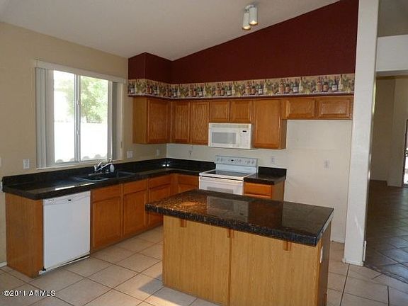 3rd image of 7264 E Lomita Ave