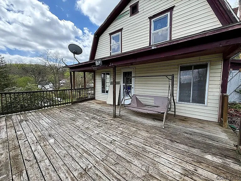 431 Finch St — Photo 9