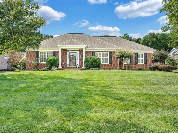 613 Highfield Rd, Salem, VA 24153