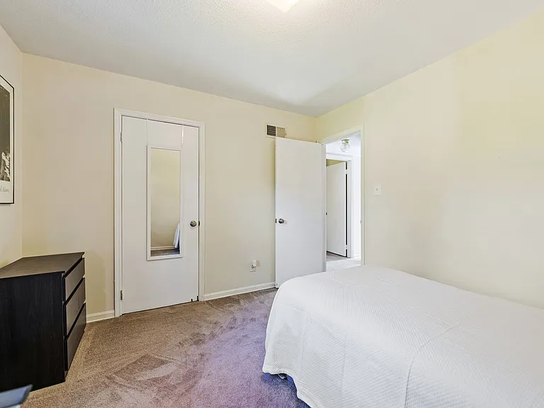 1006 Cornell St — Photo 9