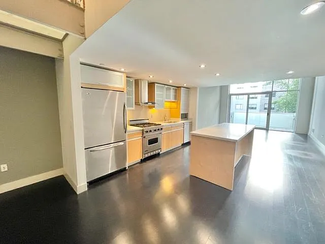 188 King St #304 — Photo 7