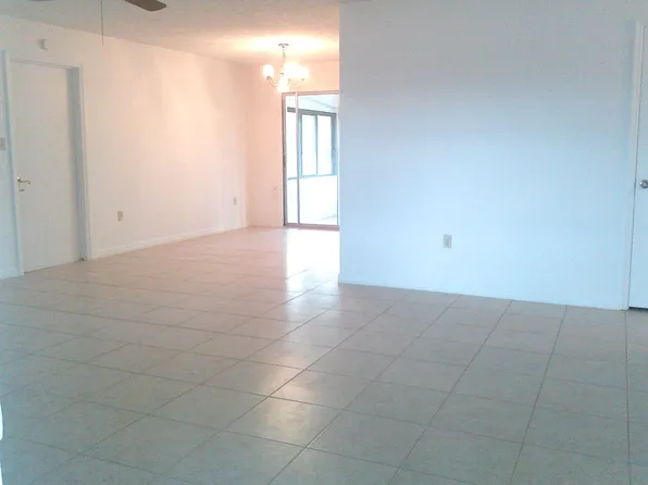 3715 Castile Ave, Sebring, FL 33872