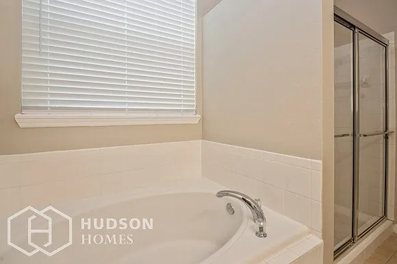 561 Breezy Oak Way — Photo 9