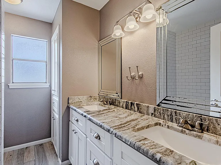 3323 Lost Hollow Dr — Photo 24