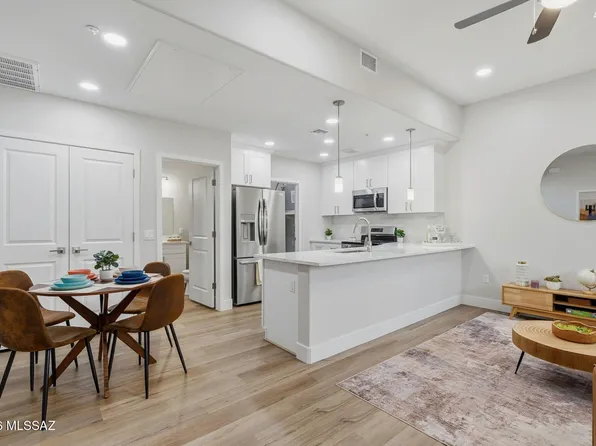 2020 E River Rd #201, Tucson, AZ 85718