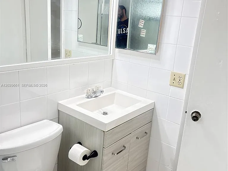 1530 SW 2nd St #101 — Photo 13