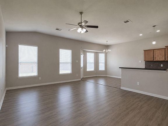 5th image of 10127 Driftwood Park Dr