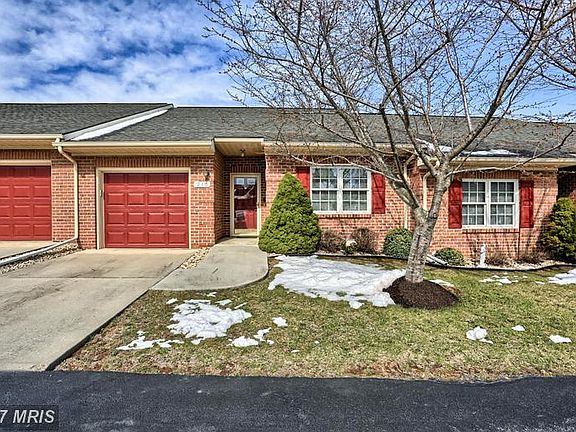 2nd image of 215 Sunbrook Ln #70