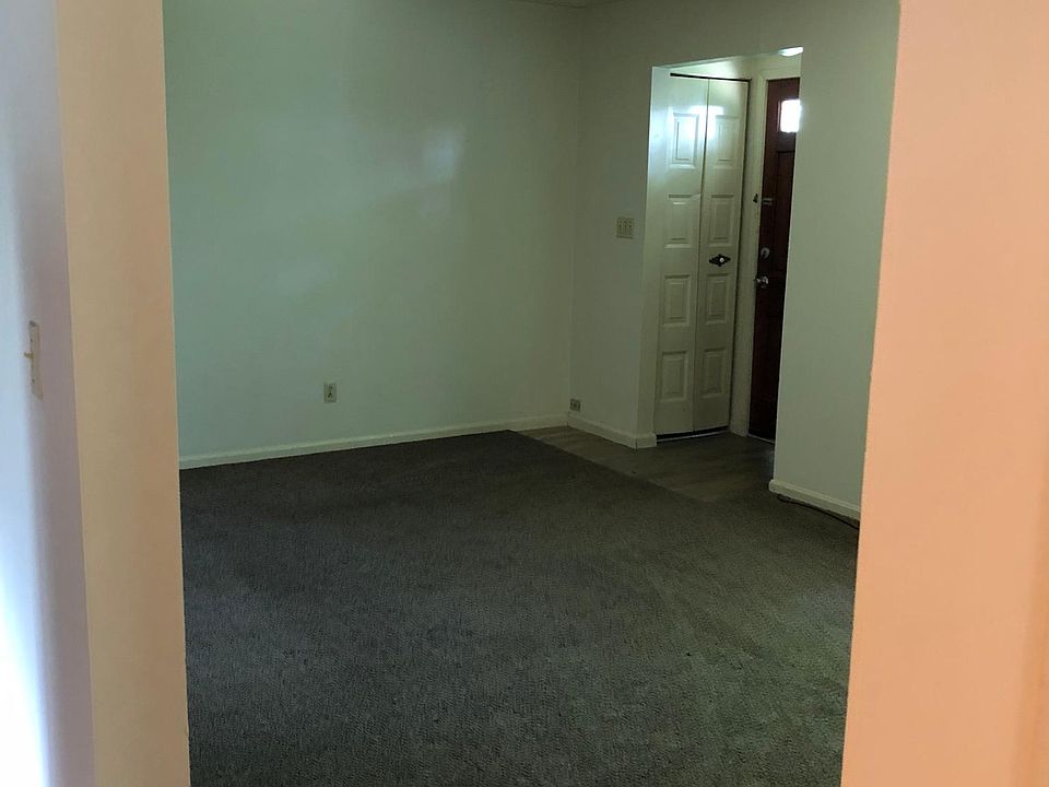 1st image of 431 Saybolt Ave APT B