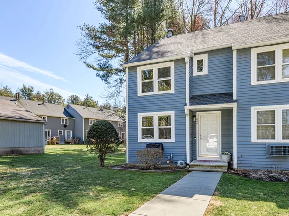 1060 Greens Loop #1060, Cheshire, CT 06410