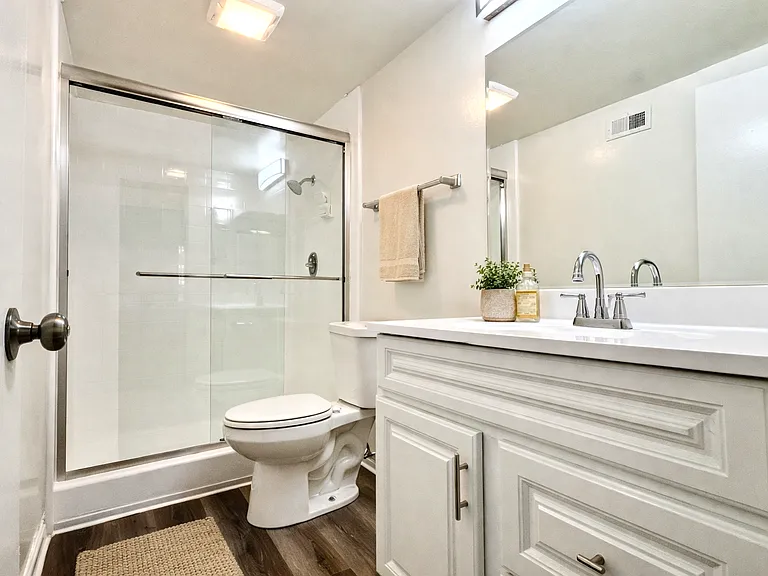 16501 Alliance Ave #F2 — Photo 6