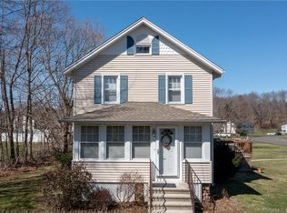 10 Laurel Hill Rd, Branford, CT 06405