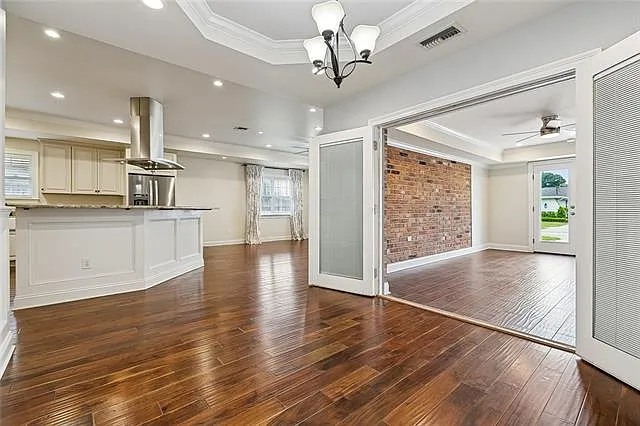4217 Pratt St — Photo 4