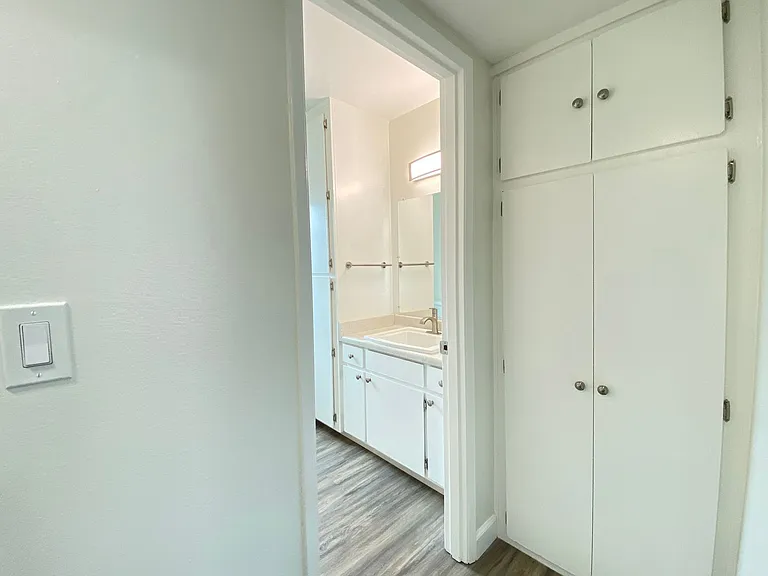El Camino Grove Apartment Homes — Photo 5